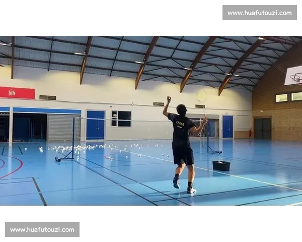 羽毛球运动技巧训练方法与竞技提升全面指南探索策略与体能协调发展深度解析